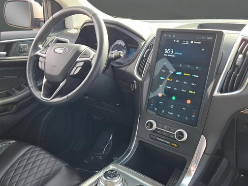 Silver Metallic 2024 Ford Edge Titanium