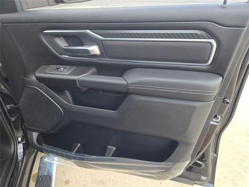 Diamond Black Crystal Pearlcoat 2026 RAM 1500 Big Horn/Lone Star