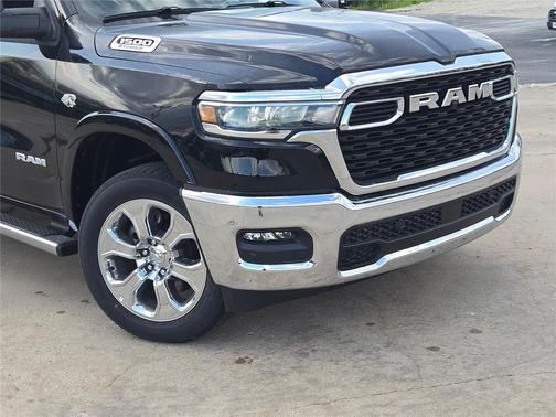 Diamond Black Crystal Pearlcoat 2026 RAM 1500 Big Horn/Lone Star