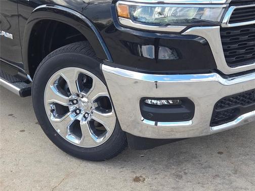 Diamond Black Crystal Pearlcoat 2026 RAM 1500 Big Horn/Lone Star