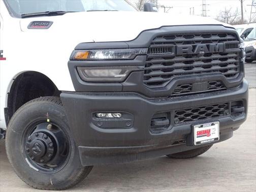2025 RAM 3500 Tradesman Crew Cab 4x4 8' Box