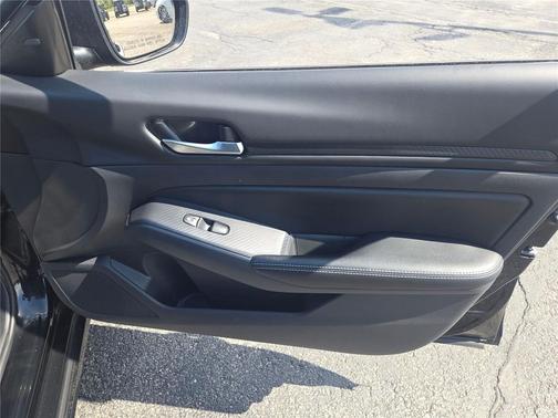 Super Black 2025 Nissan Altima SV FWD