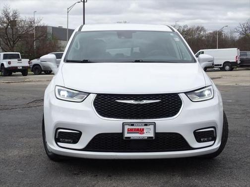 2022 Chrysler Pacifica Hybrid Touring L
