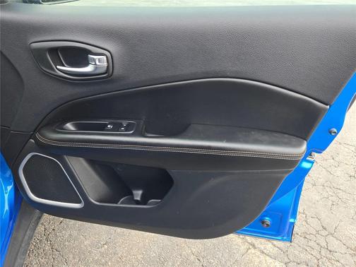 Laser Blue Pearlcoat 2021 Jeep Compass Latitude