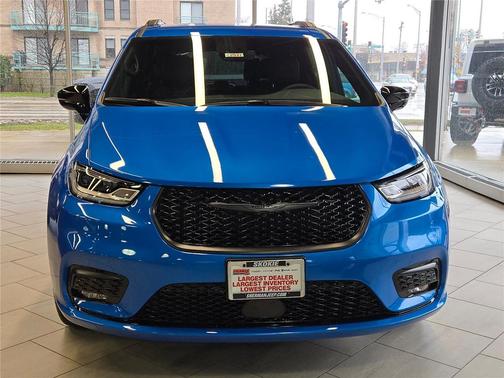 2026 Chrysler Pacifica L