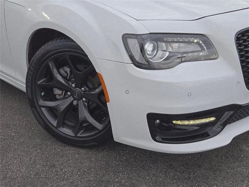2023 Chrysler 300 S