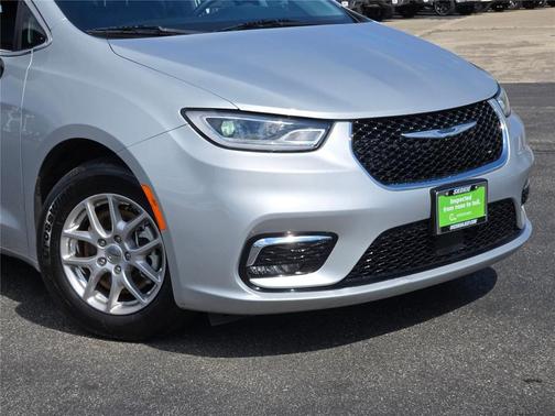 Silver Mist Clearcoat 2024 Chrysler Pacifica Touring L