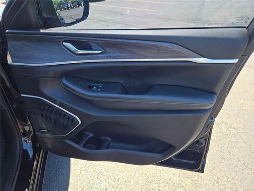 Diamond Black Crystal Pearlcoat 2022 Jeep Grand Cherokee 4xe Base