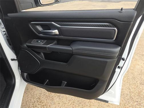 Bright White Clearcoat 2026 RAM 1500 Big Horn/Lone Star
