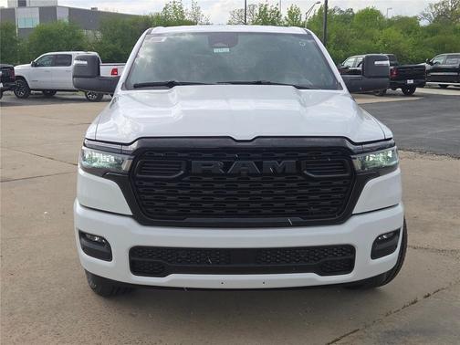 Bright White Clearcoat 2026 RAM 1500 Big Horn/Lone Star