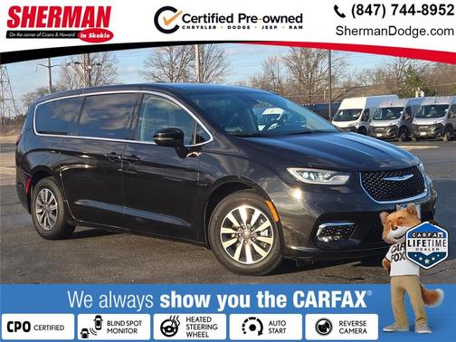 Brilliant Black Crystal Pearlcoat 2023 Chrysler Pacifica Hybrid Touring L