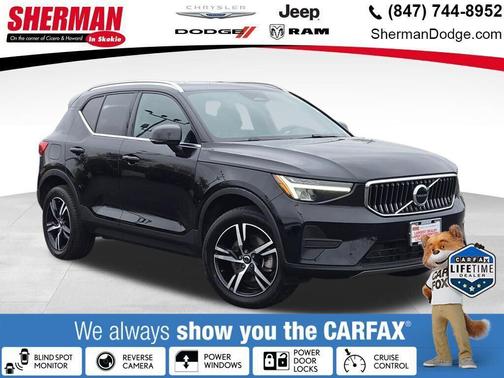 2024 Volvo XC40 B5 Core Dark Theme