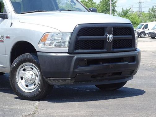 2017 RAM 2500 Tradesman Crew Cab 4x2 8' Box