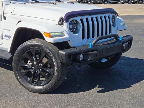 Bright White Clearcoat 2023 Jeep Wrangler 4xe Sahara