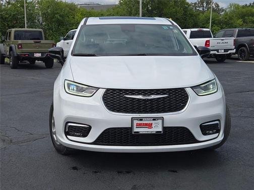 2024 Chrysler Pacifica Limited