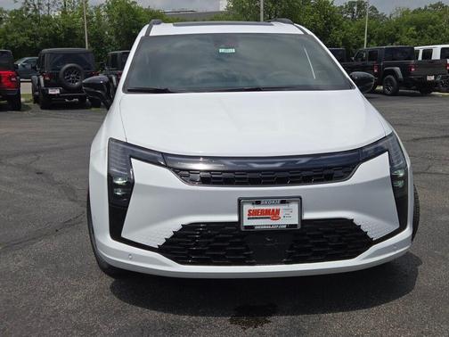 Bright White Clearcoat 2027 Chrysler Pacifica Limited