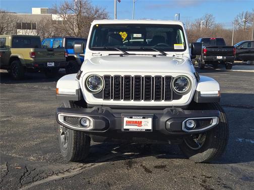 2026 Jeep Gladiator Sahara 4x4