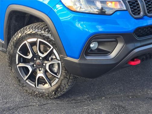 Hydro Blue Pearlcoat 2025 Jeep Compass Trailhawk