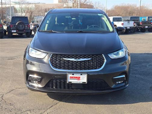 2023 Chrysler Pacifica Hybrid Touring L