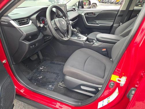 Ruby Flare Pearl 2021 Toyota RAV4 LE