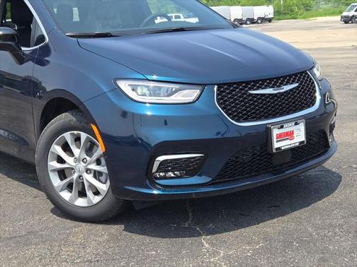 2025 Chrysler Pacifica L