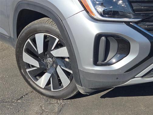 2025 Volkswagen Atlas Cross Sport 2.0T SE w/Technology 4MOTION