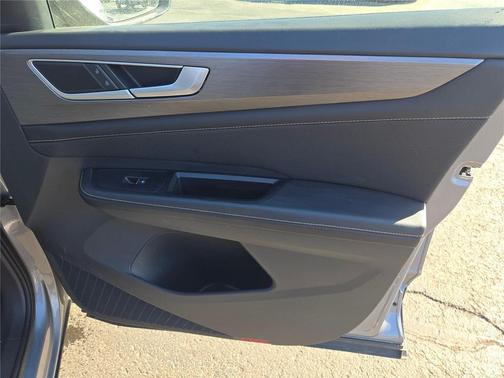 2025 Volkswagen Atlas Cross Sport 2.0T SE w/Technology 4MOTION