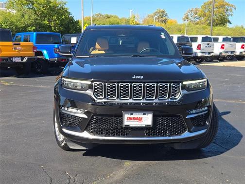2022 Jeep Grand Cherokee Summit