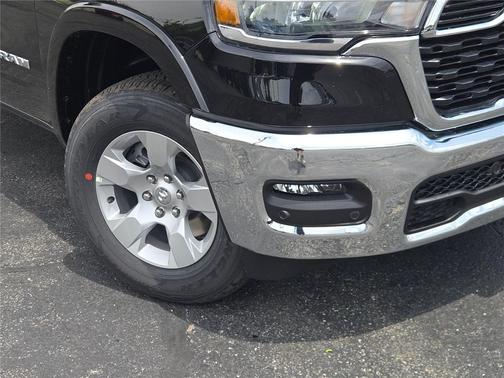 Diamond Black Crystal Pearlcoat 2026 RAM 1500 Big Horn/Lone Star