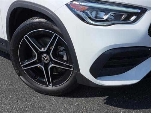 Polar White 2022 Mercedes-Benz GLA 250 4MATIC