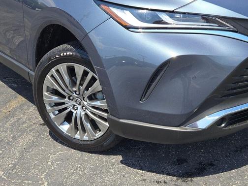 2022 Toyota Venza