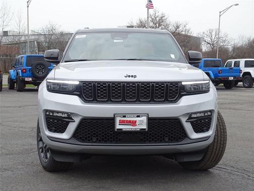 2025 Jeep Grand Cherokee Summit