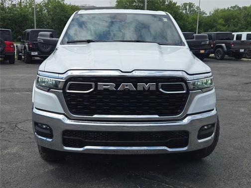 Bright White Clearcoat 2025 RAM 1500 Big Horn/Lone Star