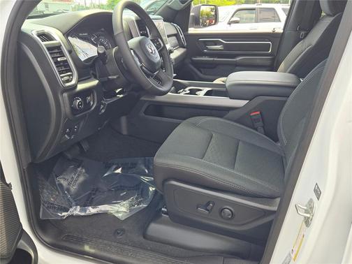 Bright White Clearcoat 2025 RAM 1500 Big Horn/Lone Star