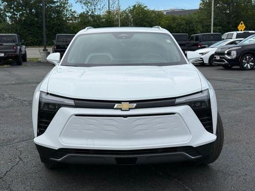 Summit White 2024 Chevrolet Blazer EV eAWD LT