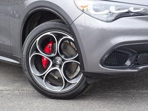 2024 Alfa Romeo Stelvio Veloce AWD