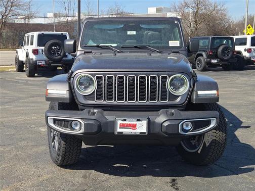 Granite Crystal Metallic Clearcoat 2026 Jeep Wrangler 4-Door Sahara 4x4