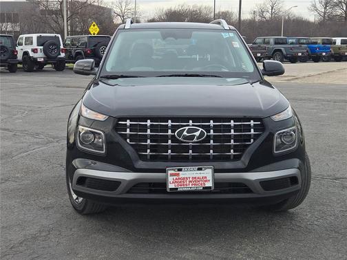 2025 Hyundai VENUE SEL