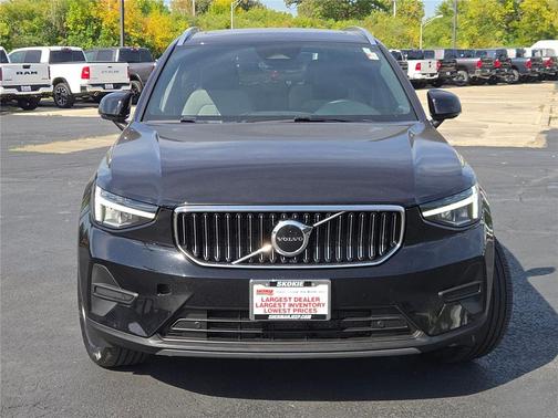 2024 Volvo XC40 
