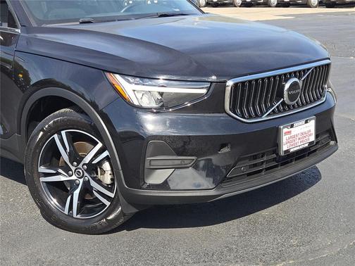 2024 Volvo XC40 