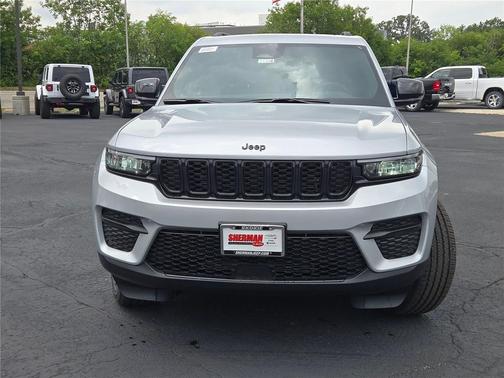 2025 Jeep Grand Cherokee Altitude