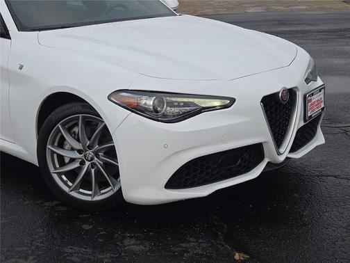 2022 Alfa Romeo Giulia Ti