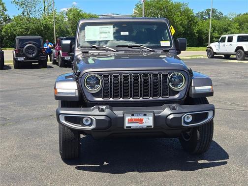 Granite Crystal Metallic Clearcoat 2026 Jeep Gladiator Sport S
