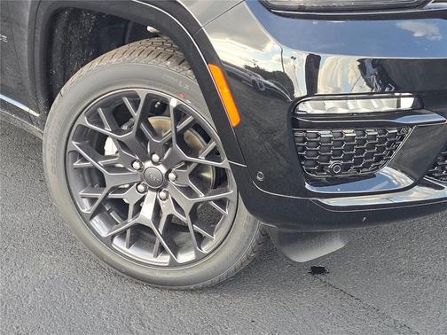2025 Jeep Grand Cherokee Summit