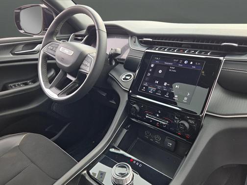 Silver Zynith 2024 Jeep Grand Cherokee Altitude