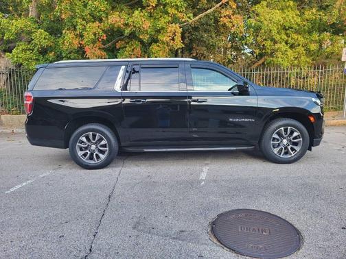 2021 Chevrolet Suburban LT