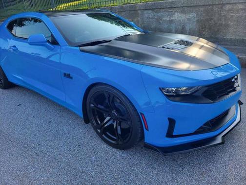 2022 Chevrolet Camaro RWD Coupe LT1