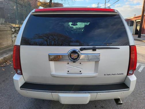 2013 Cadillac Escalade Luxury