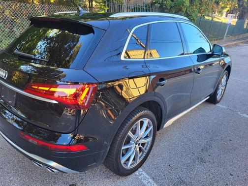2022 Audi SQ5 3.0T Premium Plus