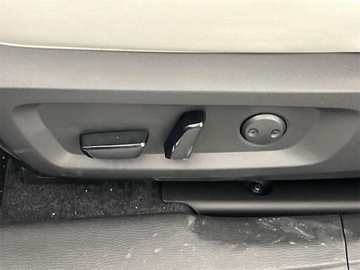 2025 Mitsubishi Outlander PHEV SEL